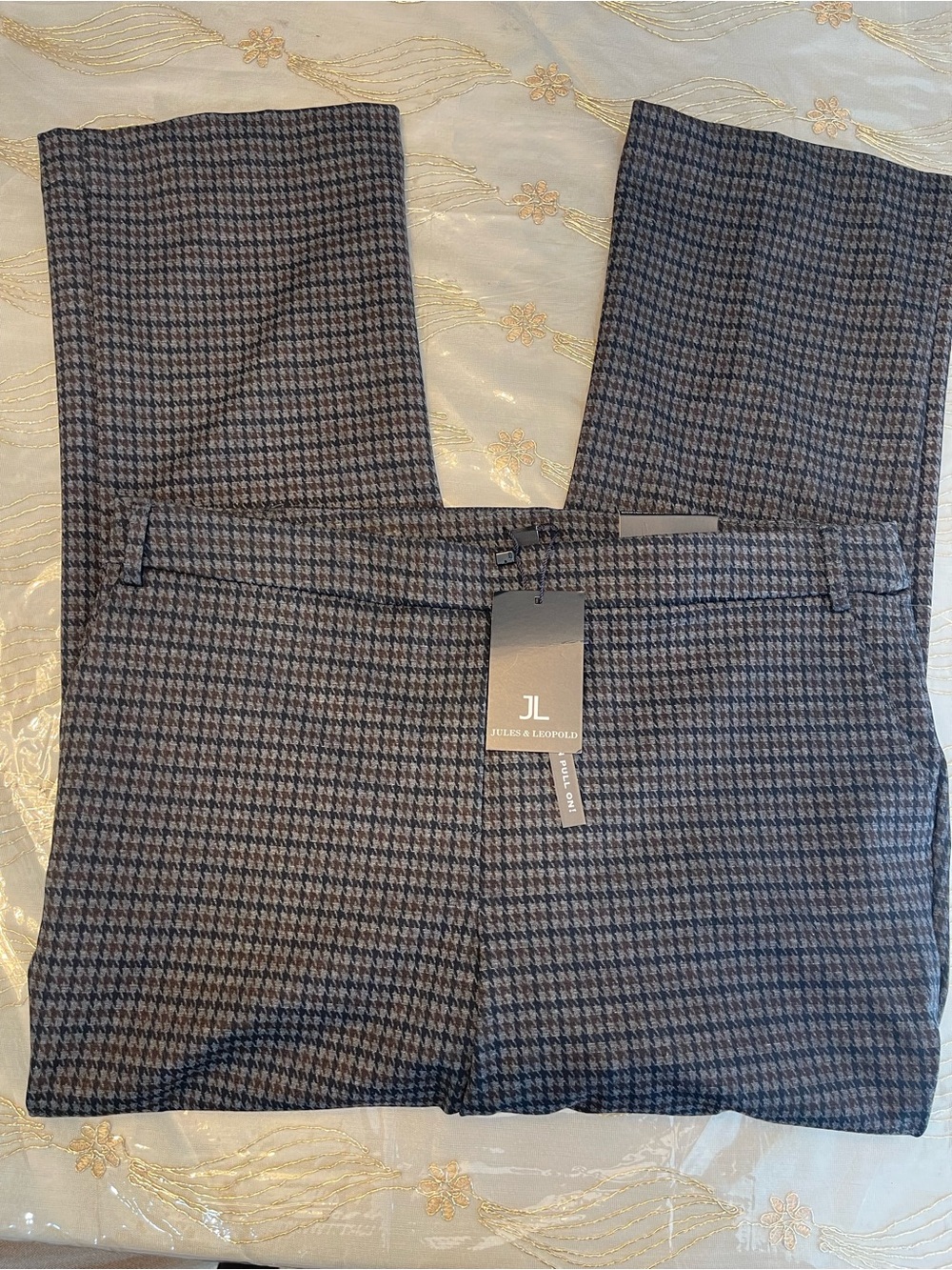 Jules & Leopold Grey and Black pull on flare ankle length pants size large